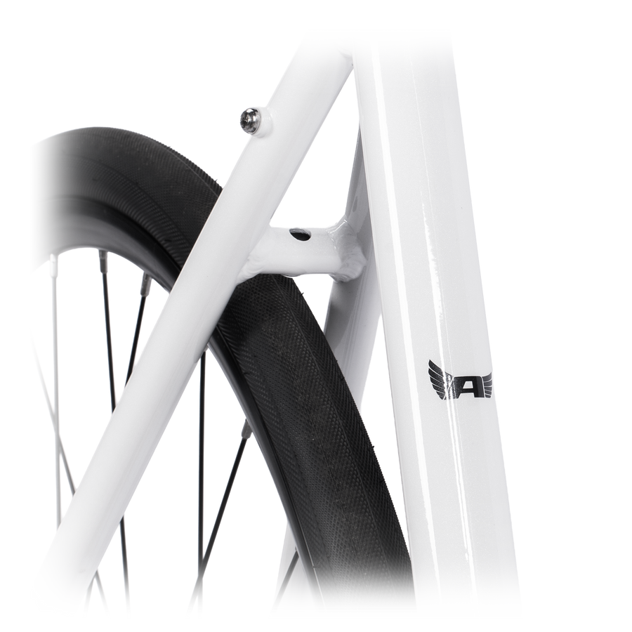7005 GRADE ALUMINUM CONSTRUCTION