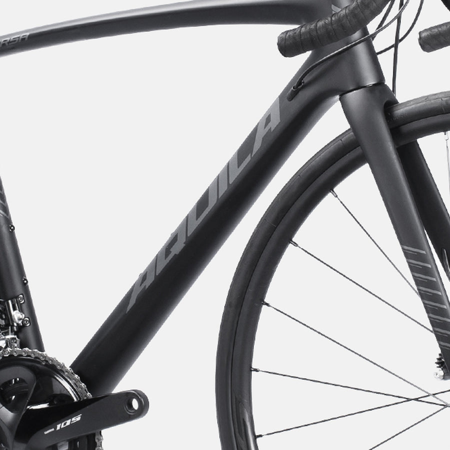Aquila Corsa Carbon rhombic down tube close-up